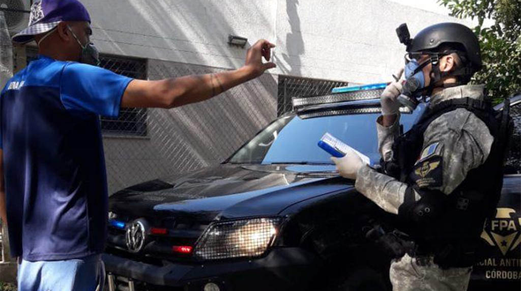 Patrullajes con controles preventivos para observar el cumplimiento de la cuarentena en las sierras de Córdoba