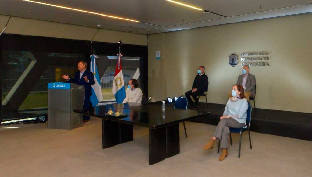 Schiaretti anunció medidas económicas para el sector turístico