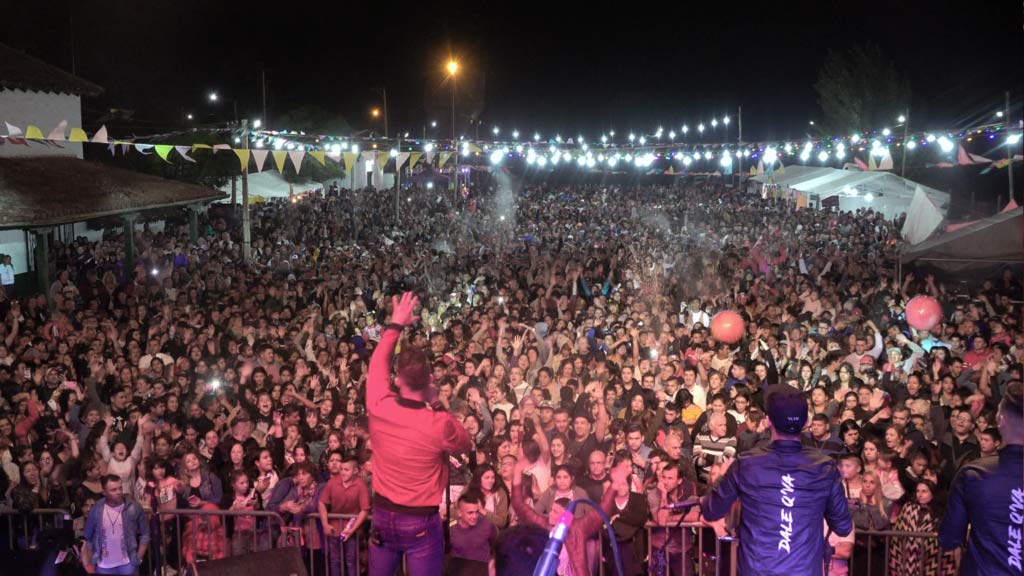 Huerta Grande: 2da noche ratificó convocatoria de carnavales
