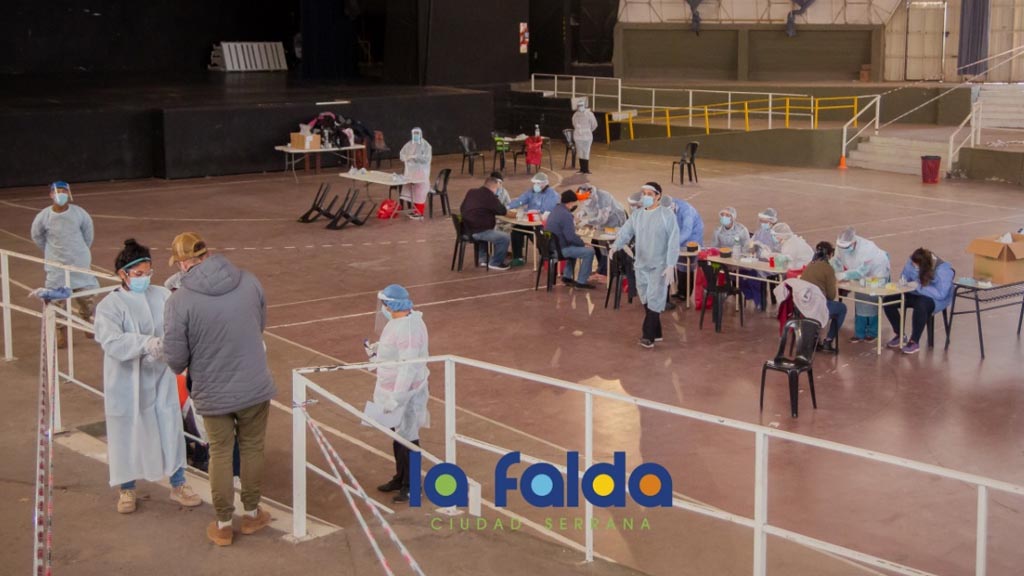 Un ex funcionario municipal y otras 10 personas imputadas por violar la cuarentena en dos reuniones privadas en Punilla