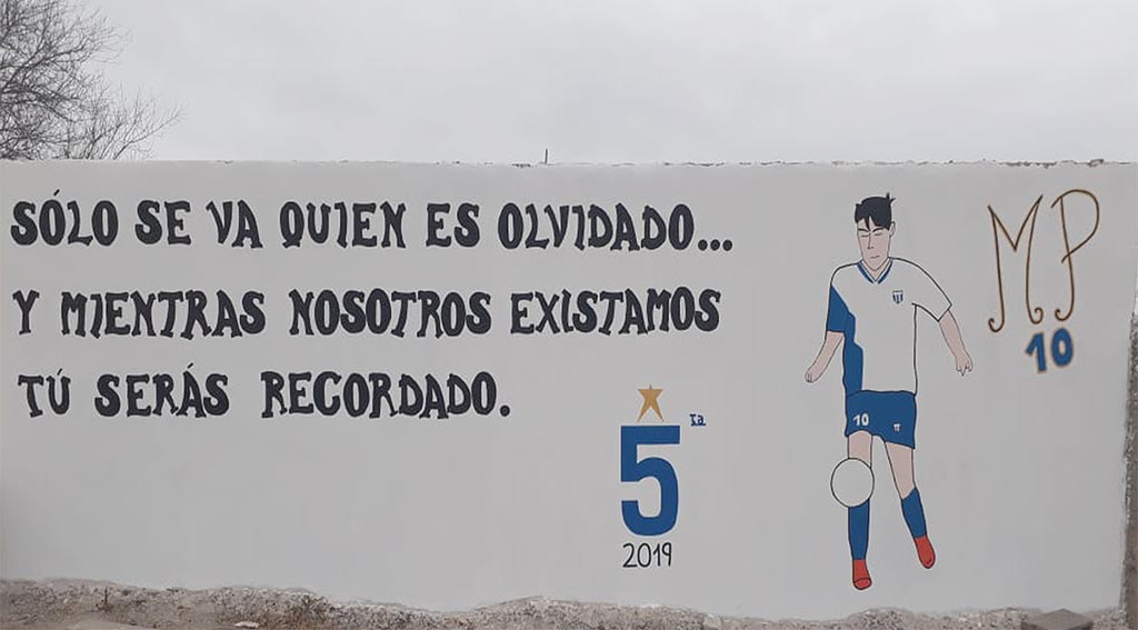 La Cumbre: Pintaron un muro en el club 25 de mayo en homenaje a Martín