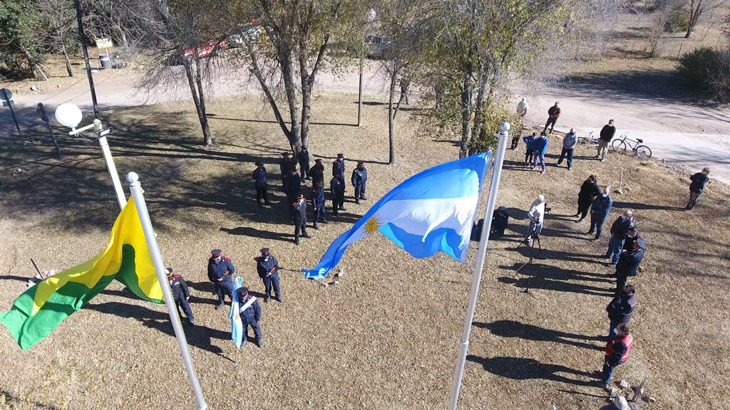 Villa Giardino: acto del día del bombero voluntario