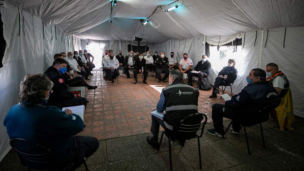 COE provincial: reunión con bomberos voluntarios de 186 cuarteles