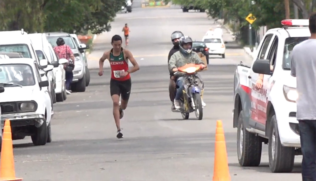 Carrera Solidaria Pongamos Fin a la Polio - 18 Vuelta al Hotel Edén