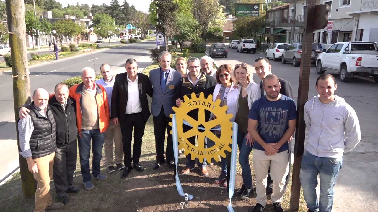 Inauguró la primera rueda rotaria en Villa Giardino