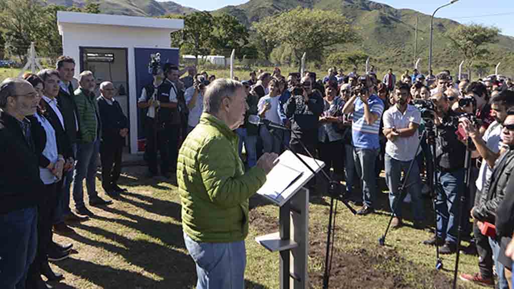 Huerta Grande: Schiaretti inauguró la ampliación de la red de agua potable