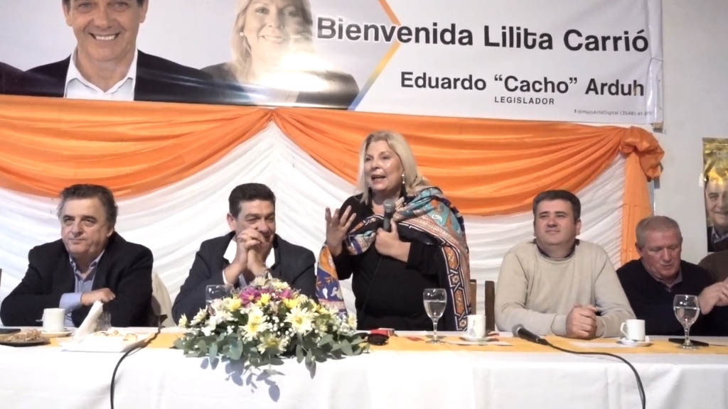 Lilita Carrió en La Falda, "no sólo los mafiosos pueden gobernar"