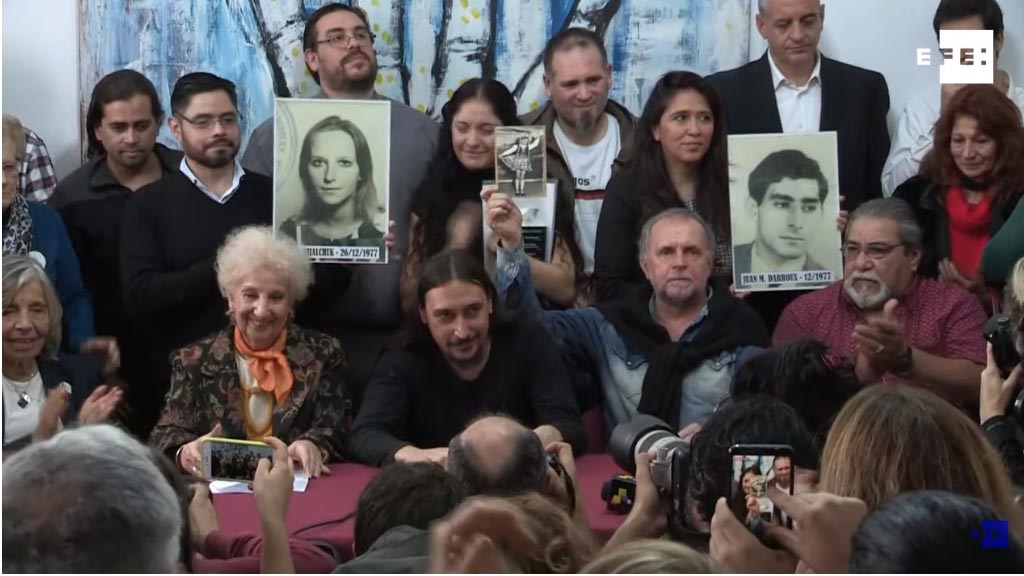 El nieto recuperado Javier Matías Darroux Mijalchuk vive en Capilla del Monte