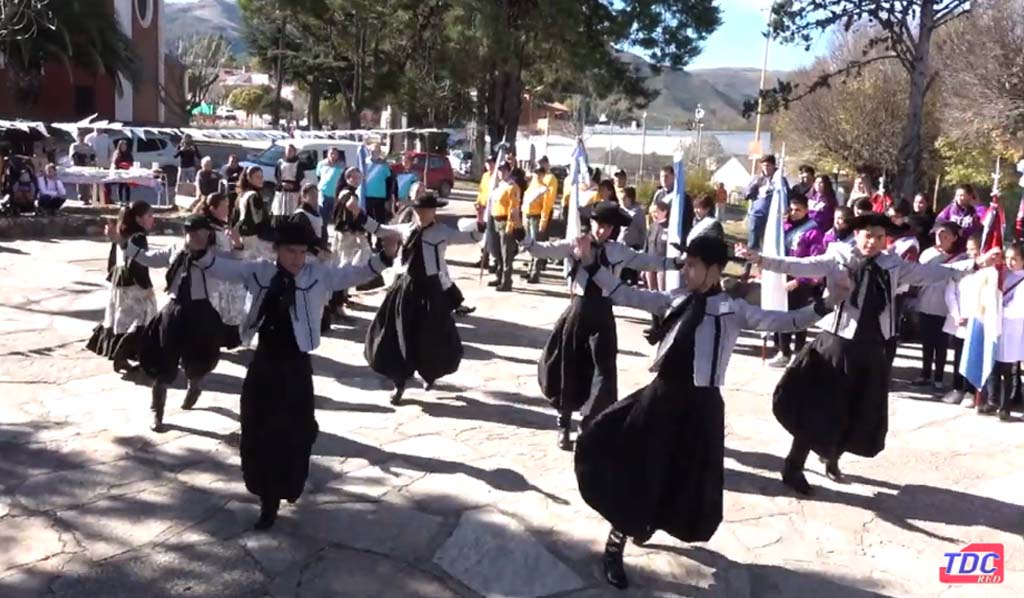 Acto Conmemorativo del “209 Aniversario de la Revolución de Mayo” en Huerta Grande