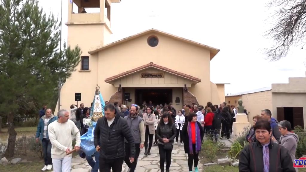 Procesión en honor a Ntra Sra del Valle en las patronales del Barrio La Higuerita 