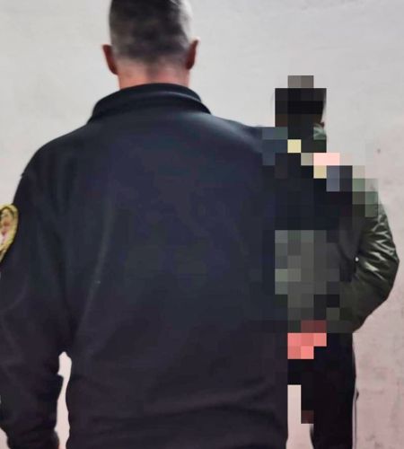 detenc-polic-100326-tdcred