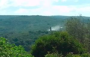 Los bomberos voluntarios realizaban práctica de incendio estructural.