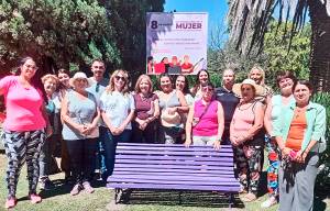 Inauguración de Banco de la Mujer en Plaza Manuel Belgrano